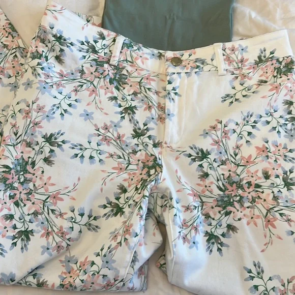 Calvin Klein Straight Leg Jean EUC - Picture 2 of 6